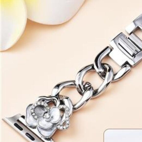 NEW Silver Floral Apple Watch band with Case - Picture 3 of 6
